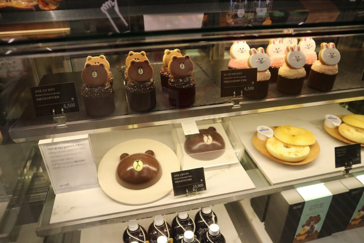 Line Friends Cafe & Store @ Garosu-gil 江南林荫大道